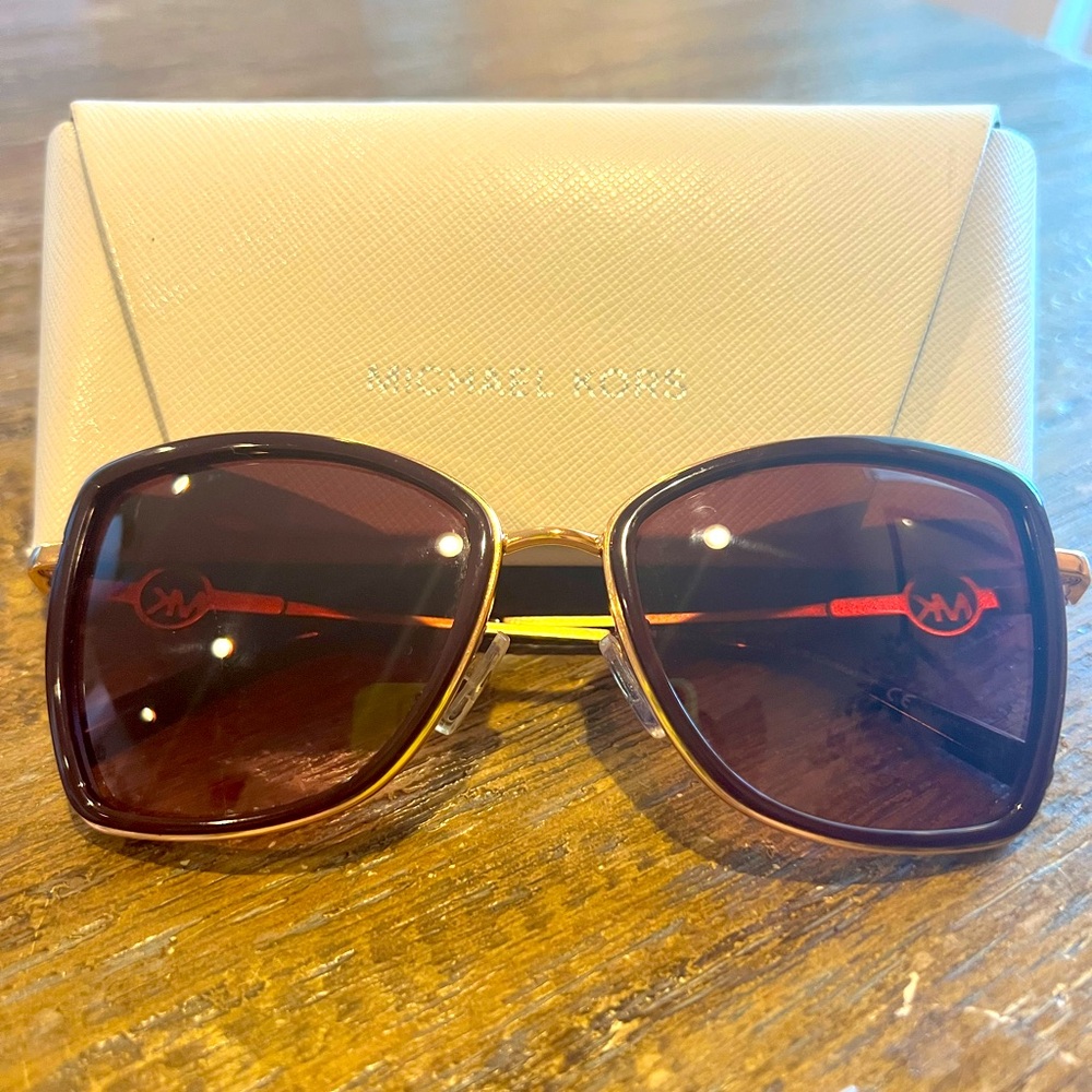 Michael Kors Sunglasses Rose & Rose GLD w case. OMK1067B 11088H 55/18. S…